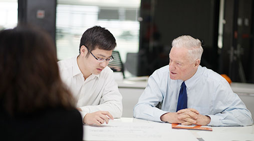 定期开展内部抽查、自查、风险评估和合规审计，评价合规风险控制措施的有效性，持续优化合规管理体系。 